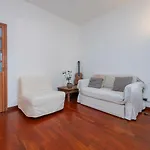 Ihost Flat - Sestini 11 Διαμέρισμα *