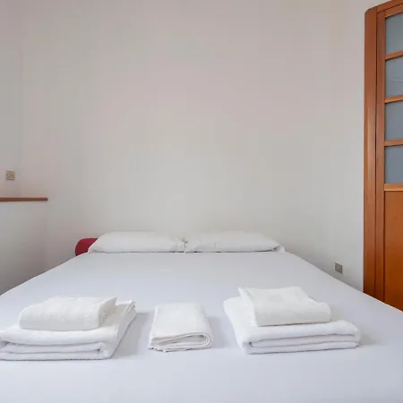Ihost Flat - Sestini 11 ミラノ